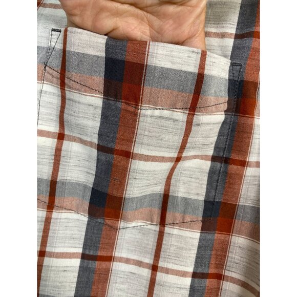 Prana Plaid Short Sleeve Button Up Camp Shirt Men size Medium Camping Outdoor - Picture 9 of 14